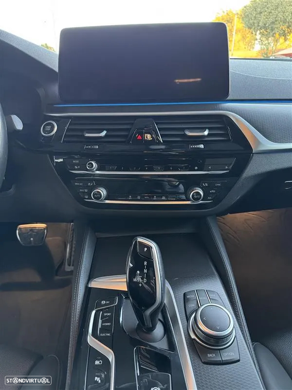 BMW 530 e Pack M - 11