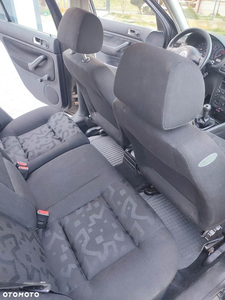 Volkswagen Golf 1.6 Comfortline - 12