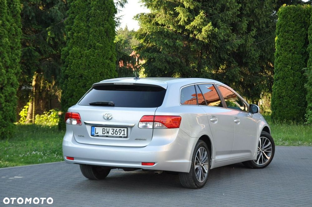Toyota Avensis - 6