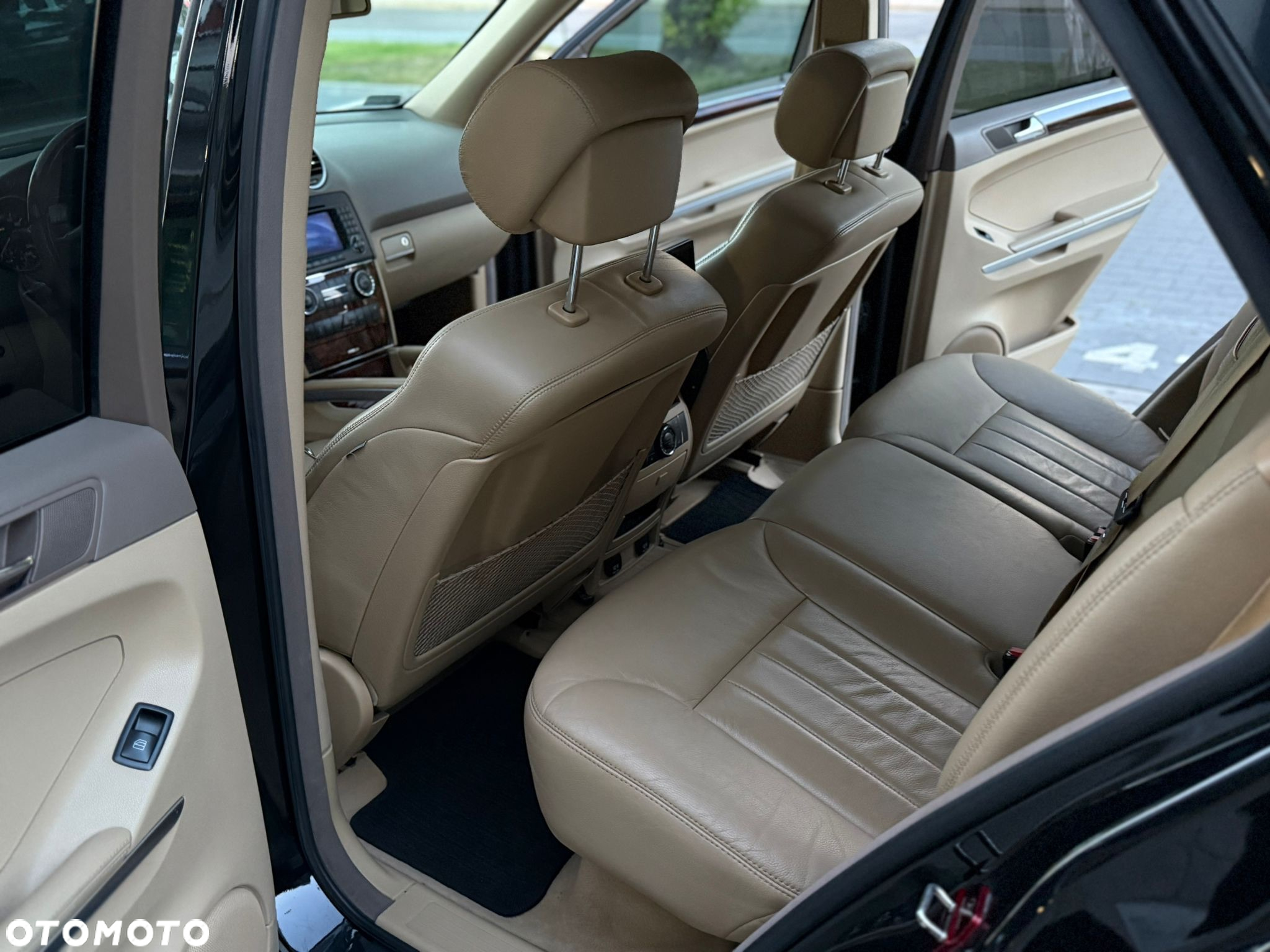 Mercedes-Benz ML 500 4-Matic - 22