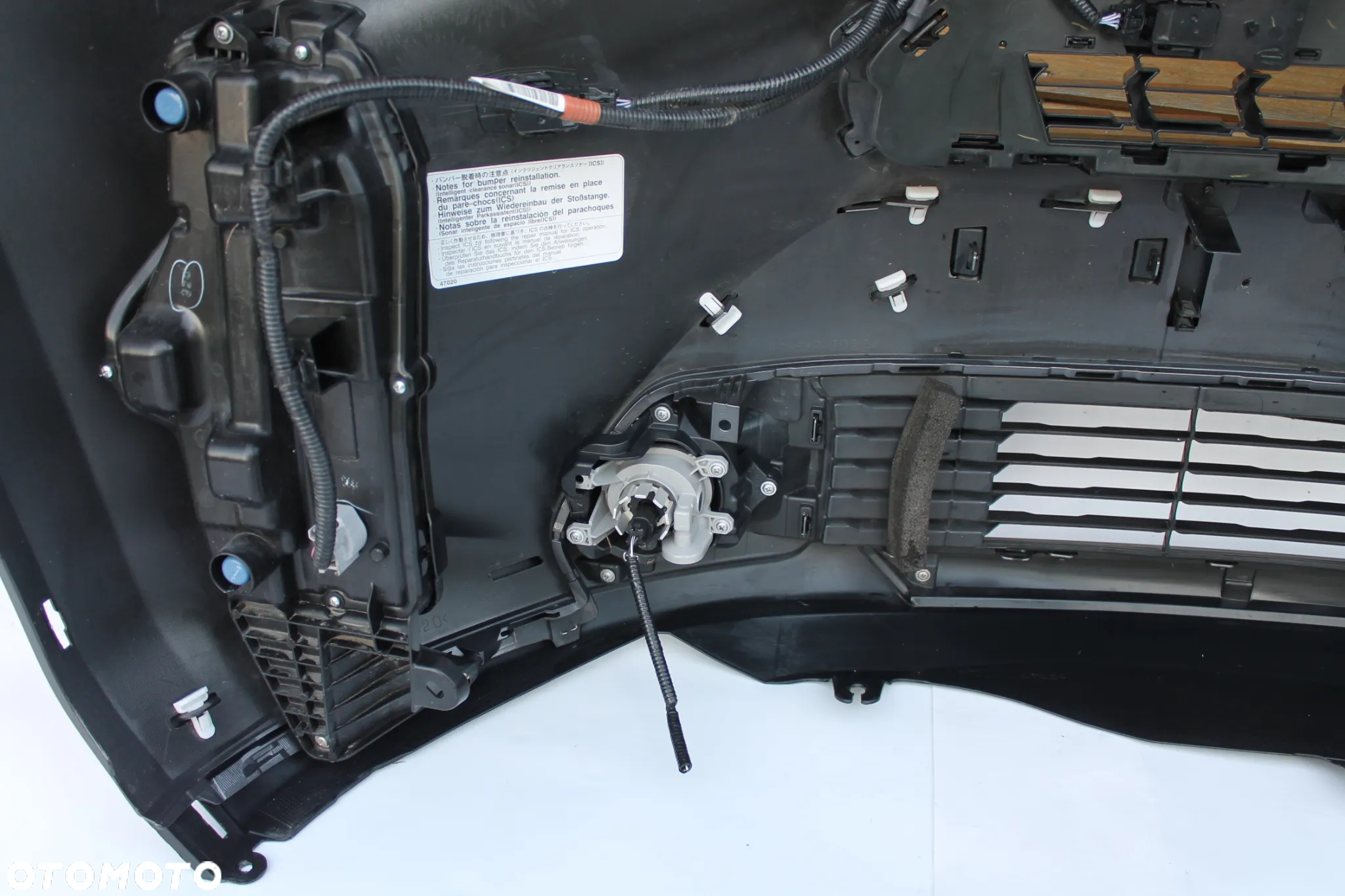 Toyota Yaris Cross zderzak przedni  kompletny 4x PDC Radar - 14