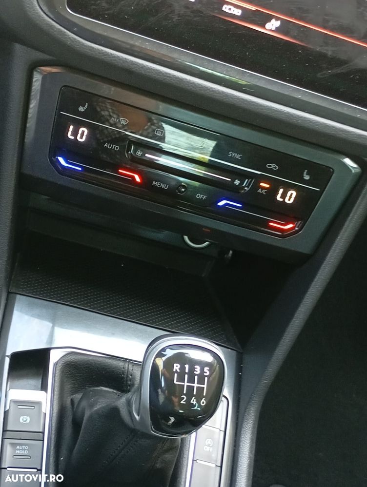 Volkswagen Tiguan - 5