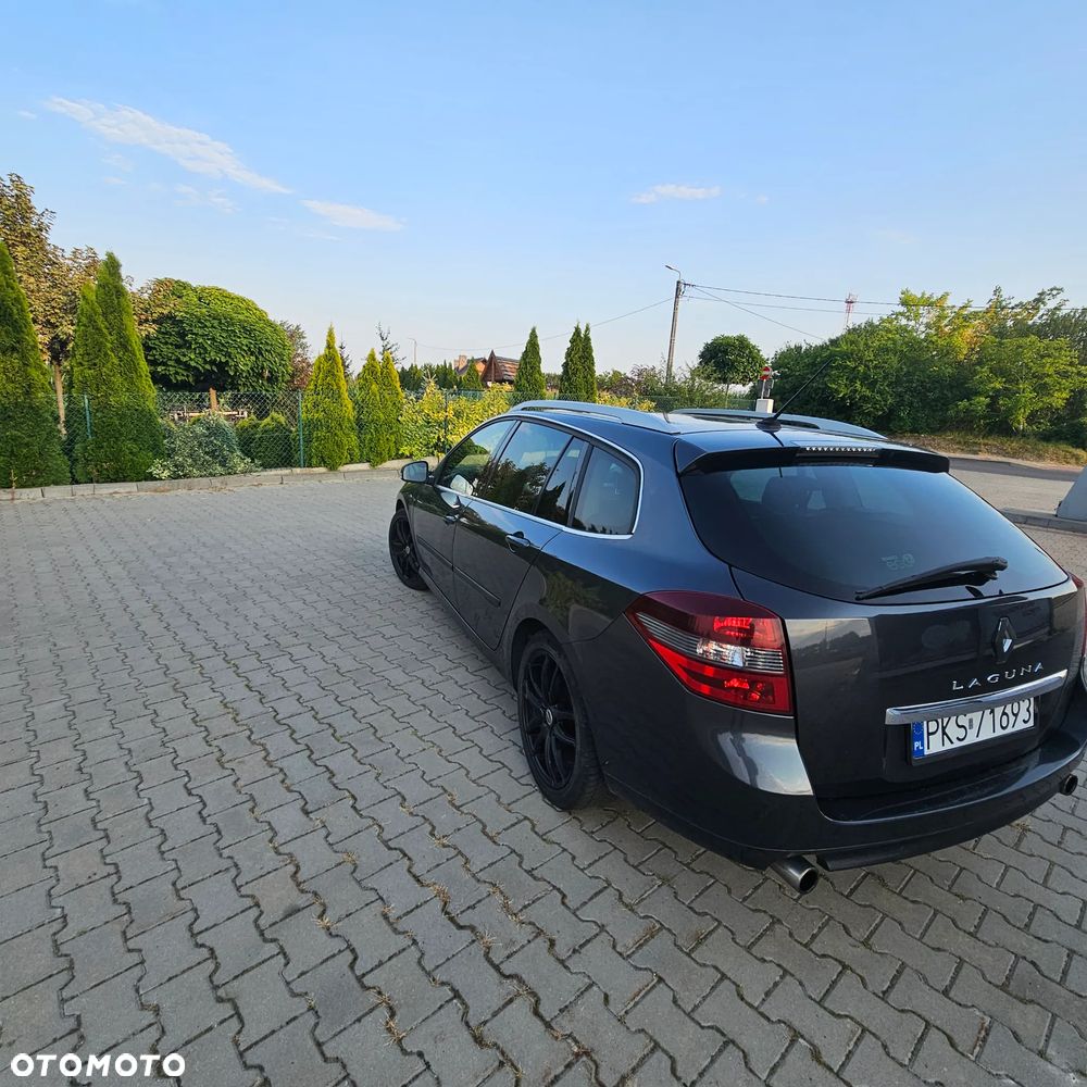 Renault Laguna dCi 180 FAP GT - 32