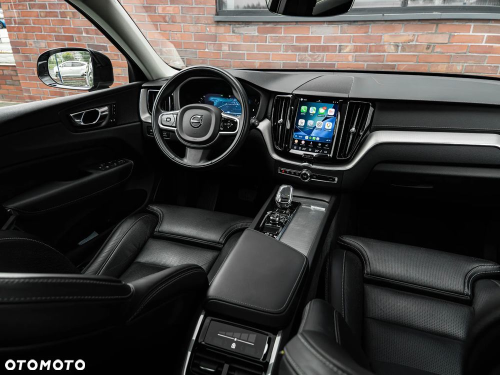 Volvo XC 60 B4 D Plus Bright - 28