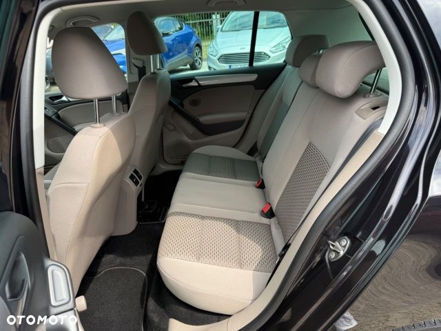 Volkswagen Golf 1.6 TDI DPF BlueMotion - 20