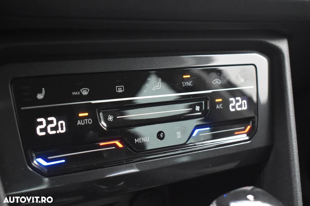 Volkswagen Tiguan 2.0 TDI SCR 4MOTION DSG Elegance - 28