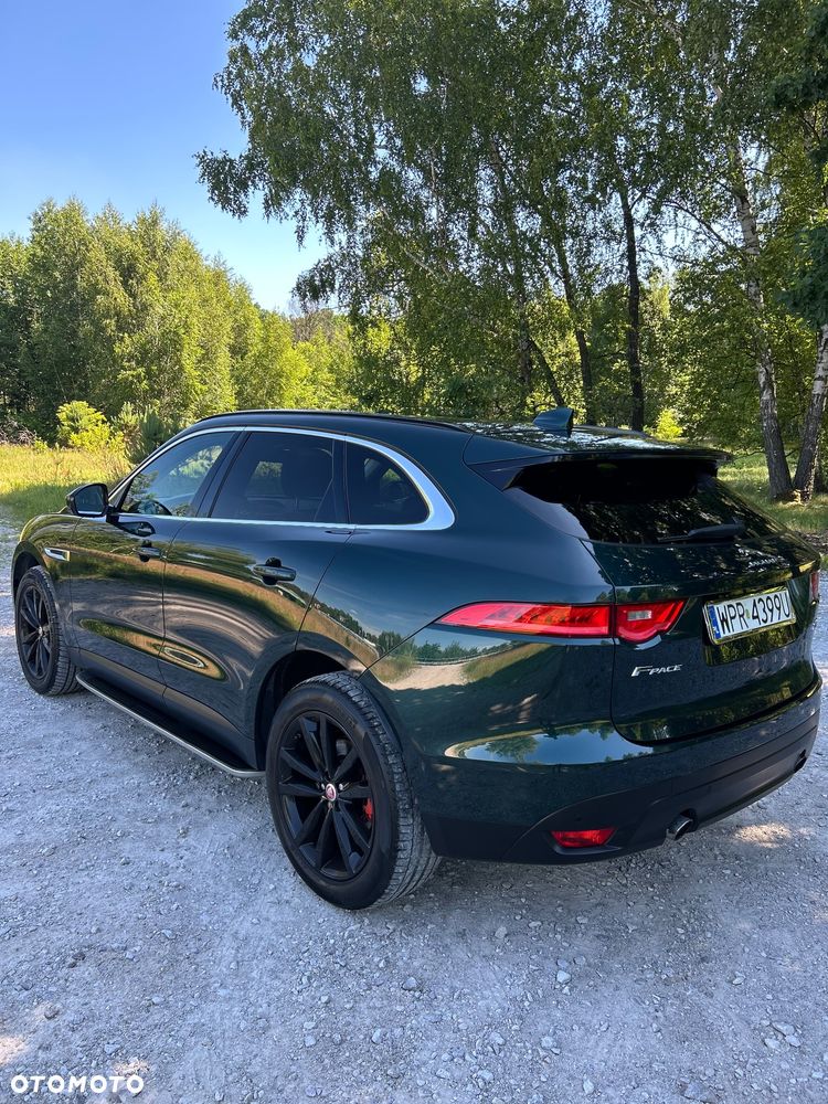 Jaguar F-Pace 25t AWD Prestige - 4