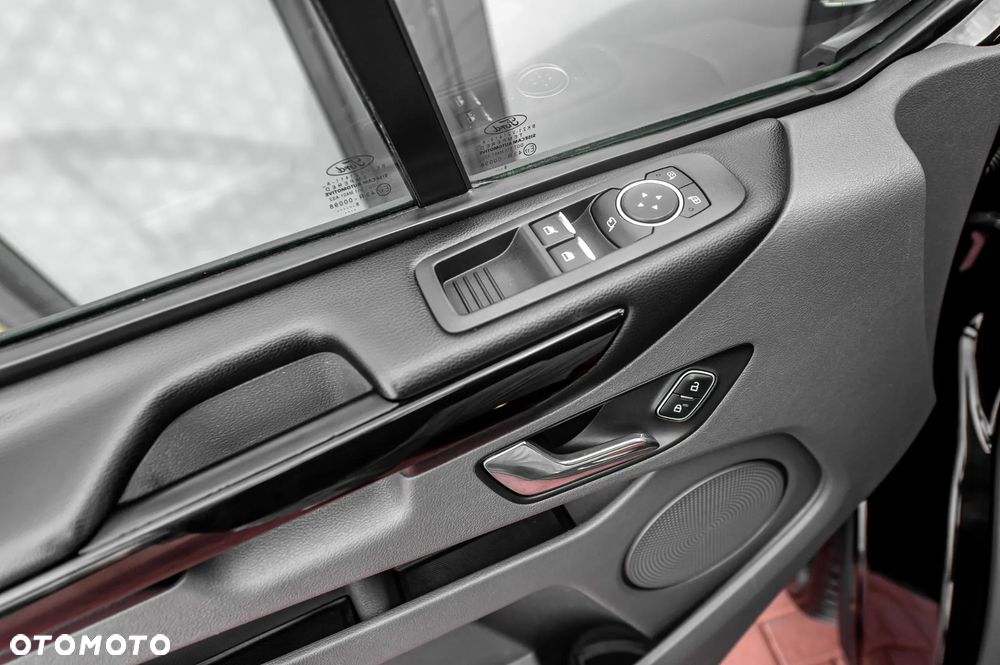 Ford Tourneo Custom 2.0 EcoBlue L1 Titanium SelectShift - 17