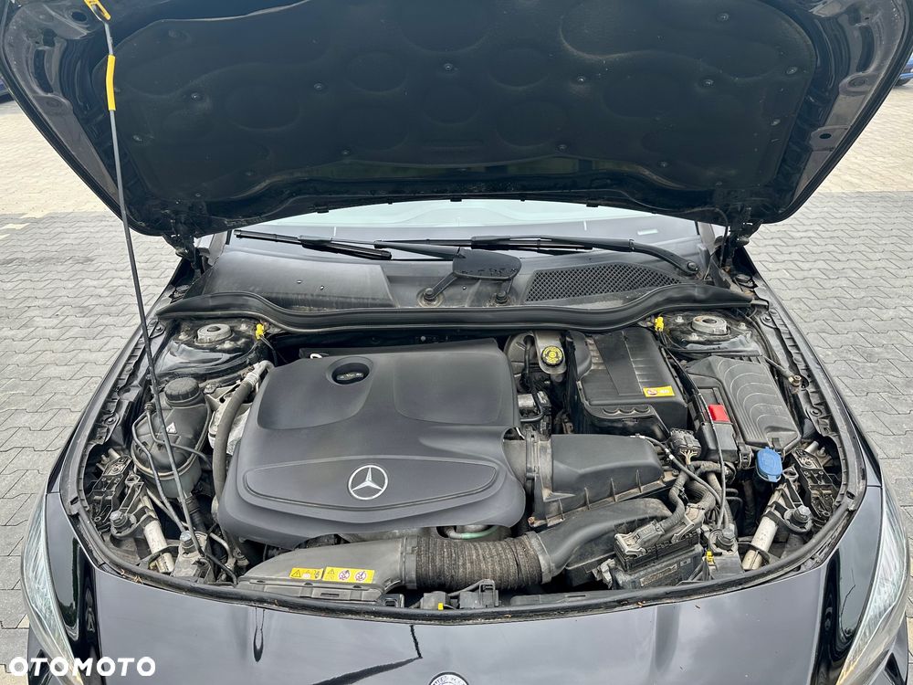 Mercedes-Benz CLA 180 Urban - 20