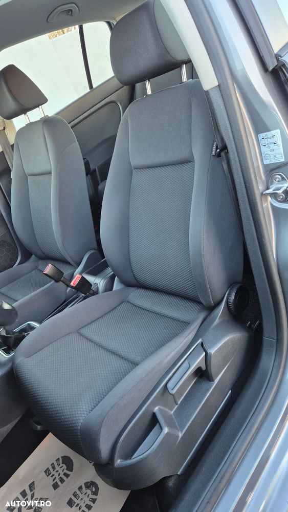 Volkswagen Golf 1.6 TDI BlueMotion Technology Comfortline - 16