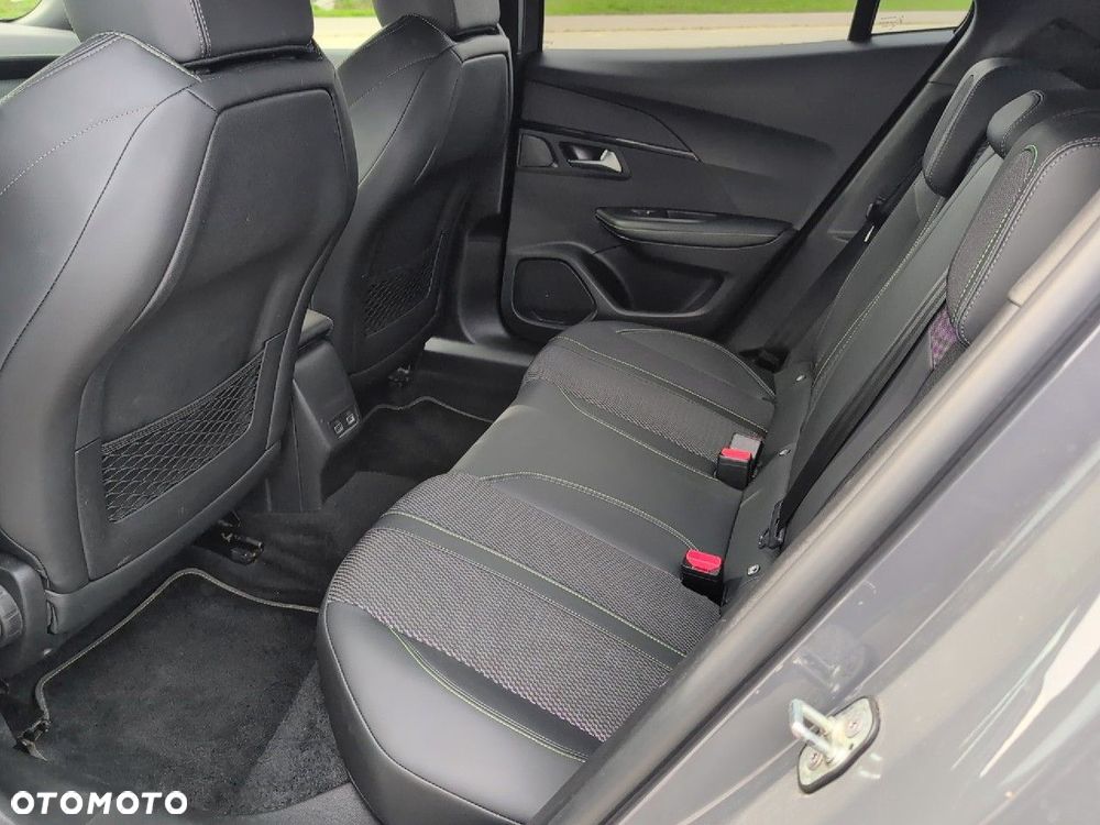 Peugeot 2008 54kWh GT - 11