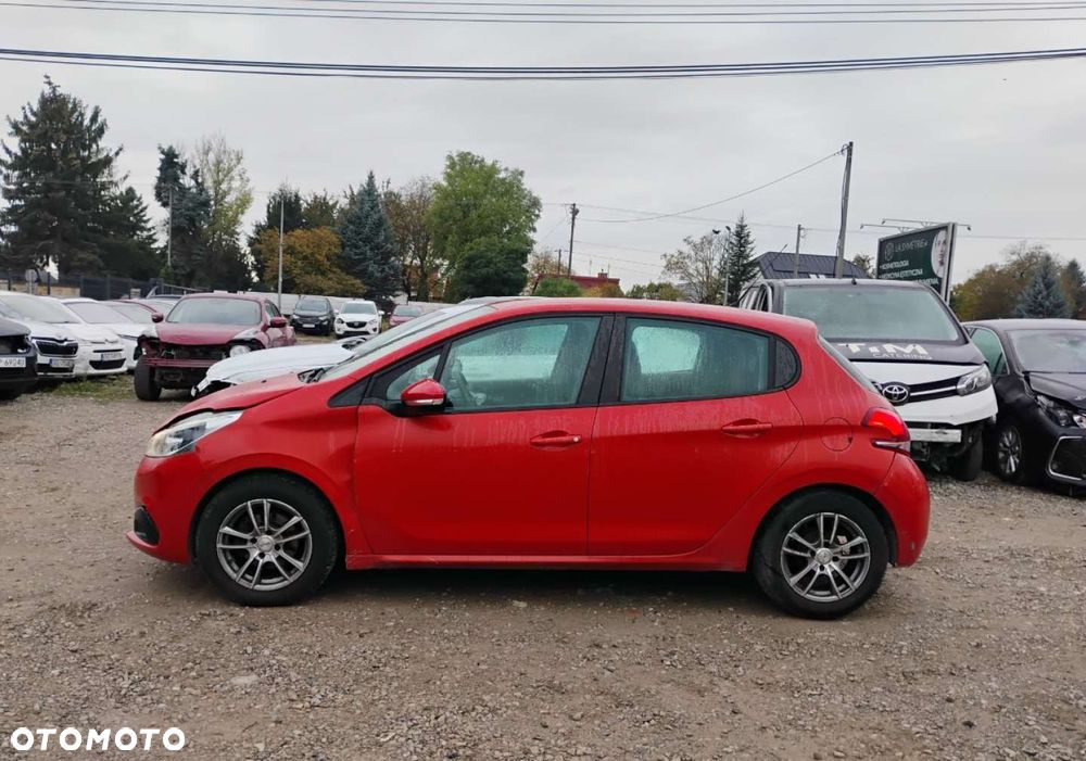Peugeot 208 - 22