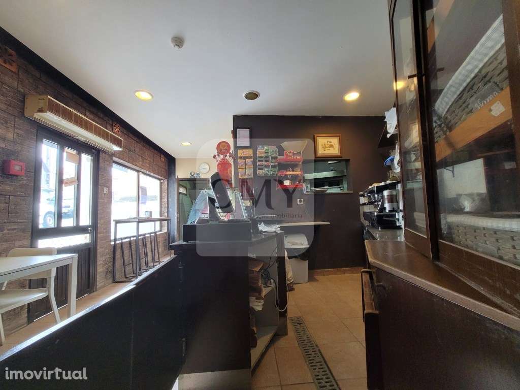 Trespassa-se Padaria em Pleno Funcionamento - Grande imagem: 2/18