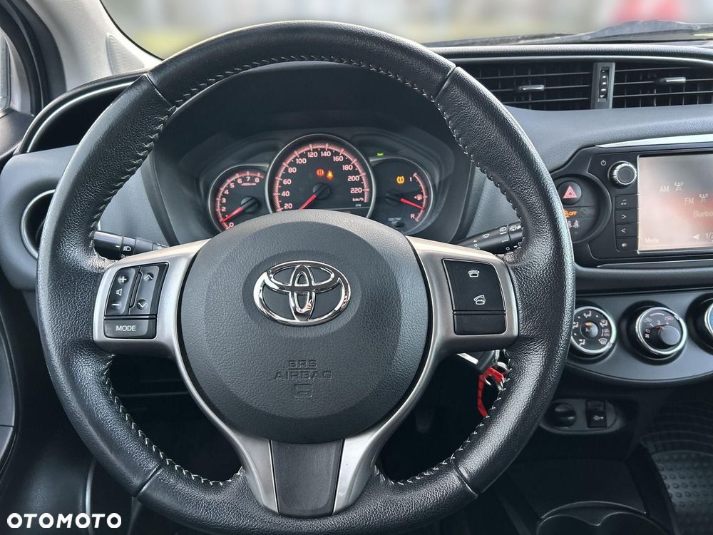 Toyota Yaris 1.33 Premium - 12
