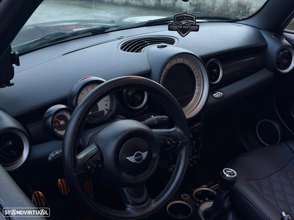 MINI Cabrio Cooper SD - 11