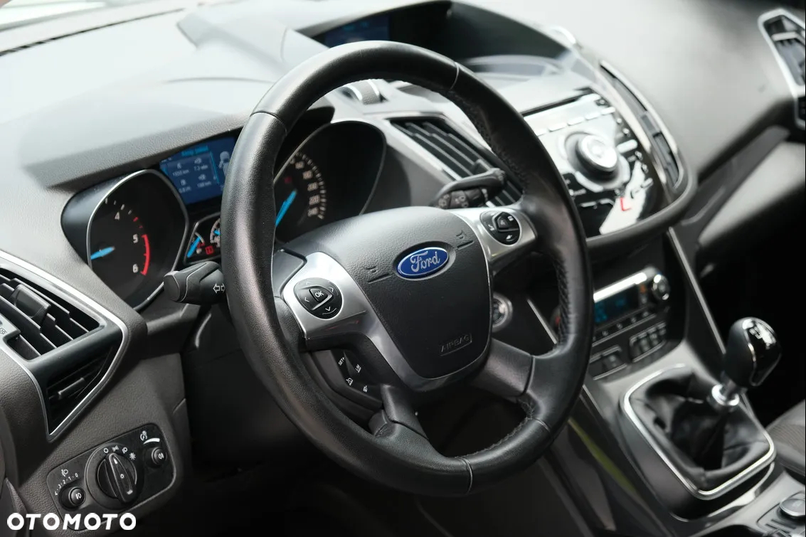 Ford Kuga 2.0 TDCi 4x4 Titanium - 19