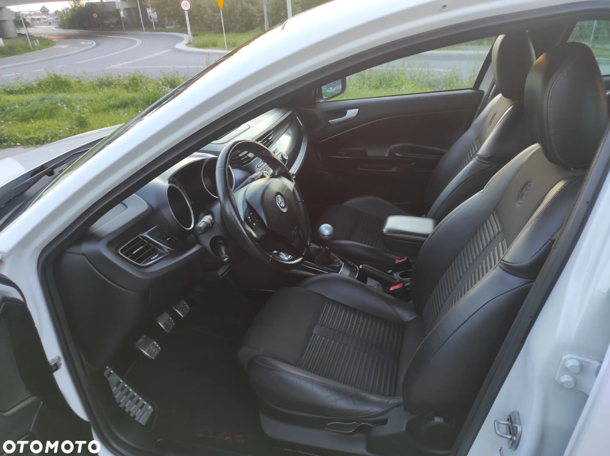 Alfa Romeo Giulietta 1750 TBi Quadrifoglio Verde - 12