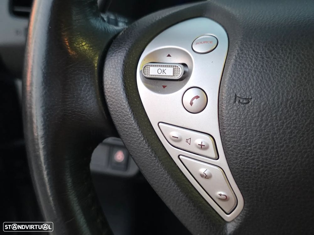 Nissan Leaf 30 kWh (c/ Bateria) Tekna — fotografia 11