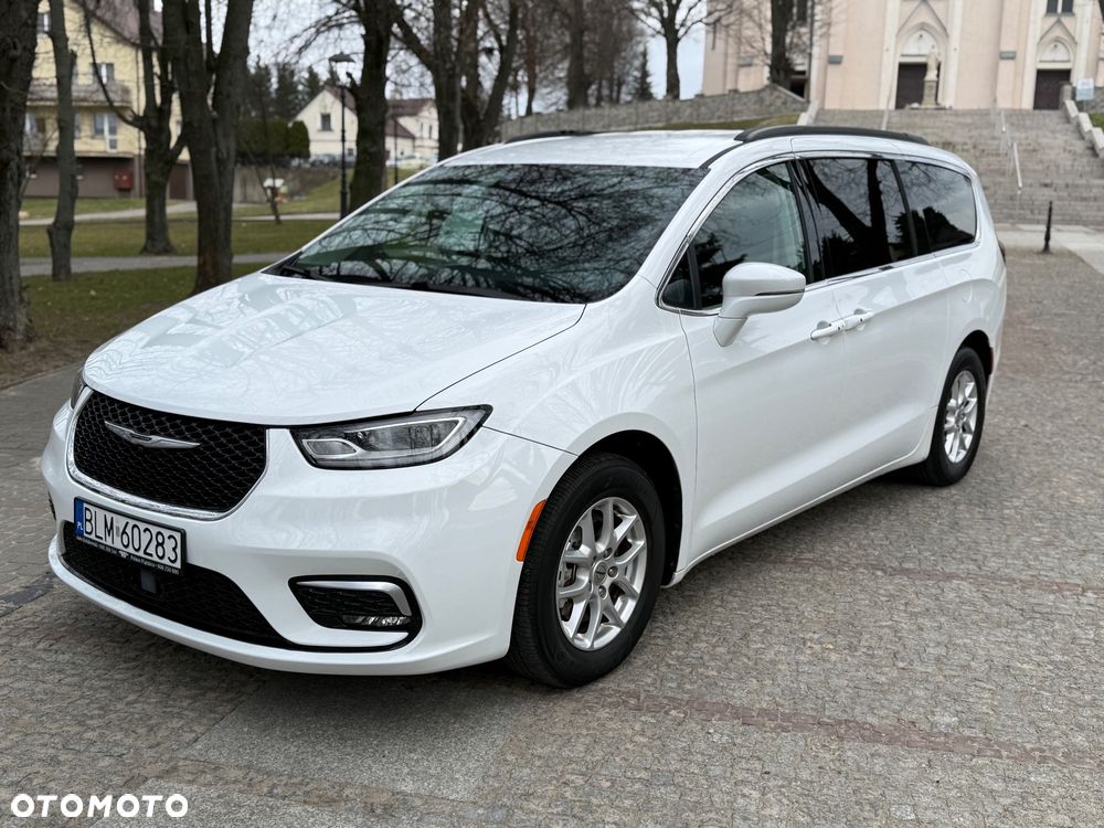 Chrysler Pacifica - 10