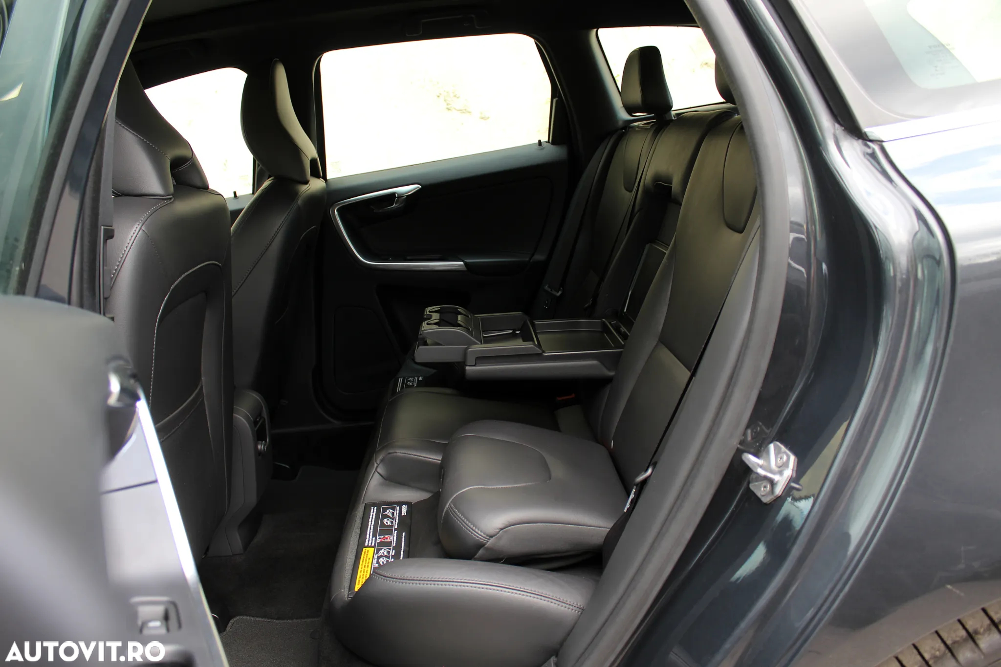 Volvo XC 60 D4 Geartronic Summum - 10