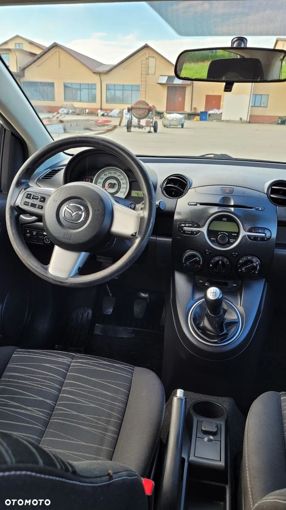 Mazda 2 1.3 Exclusive - 24