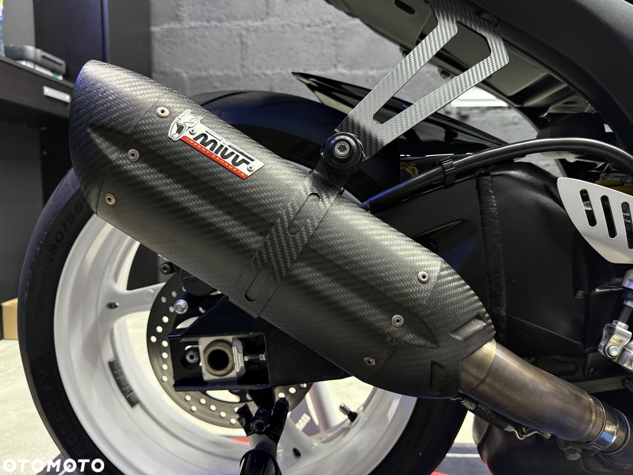 Suzuki GSX-R - 24