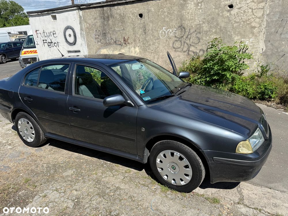Skoda Octavia 1.6 Tour - 5