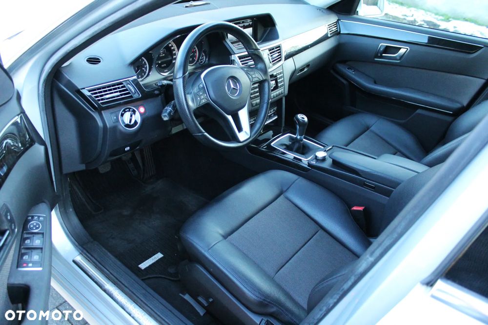 Mercedes-Benz Klasa E 200 CGI BlueEffICIENCY Avantgarde - 20