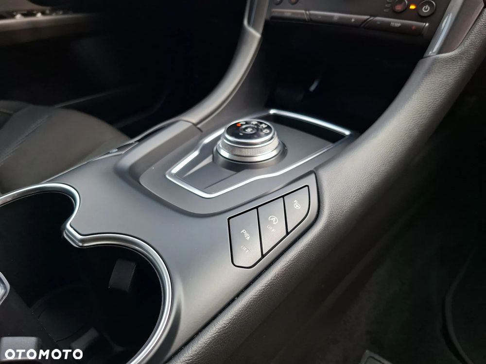 Ford Mondeo 2.0 EcoBlue Titanium - 32