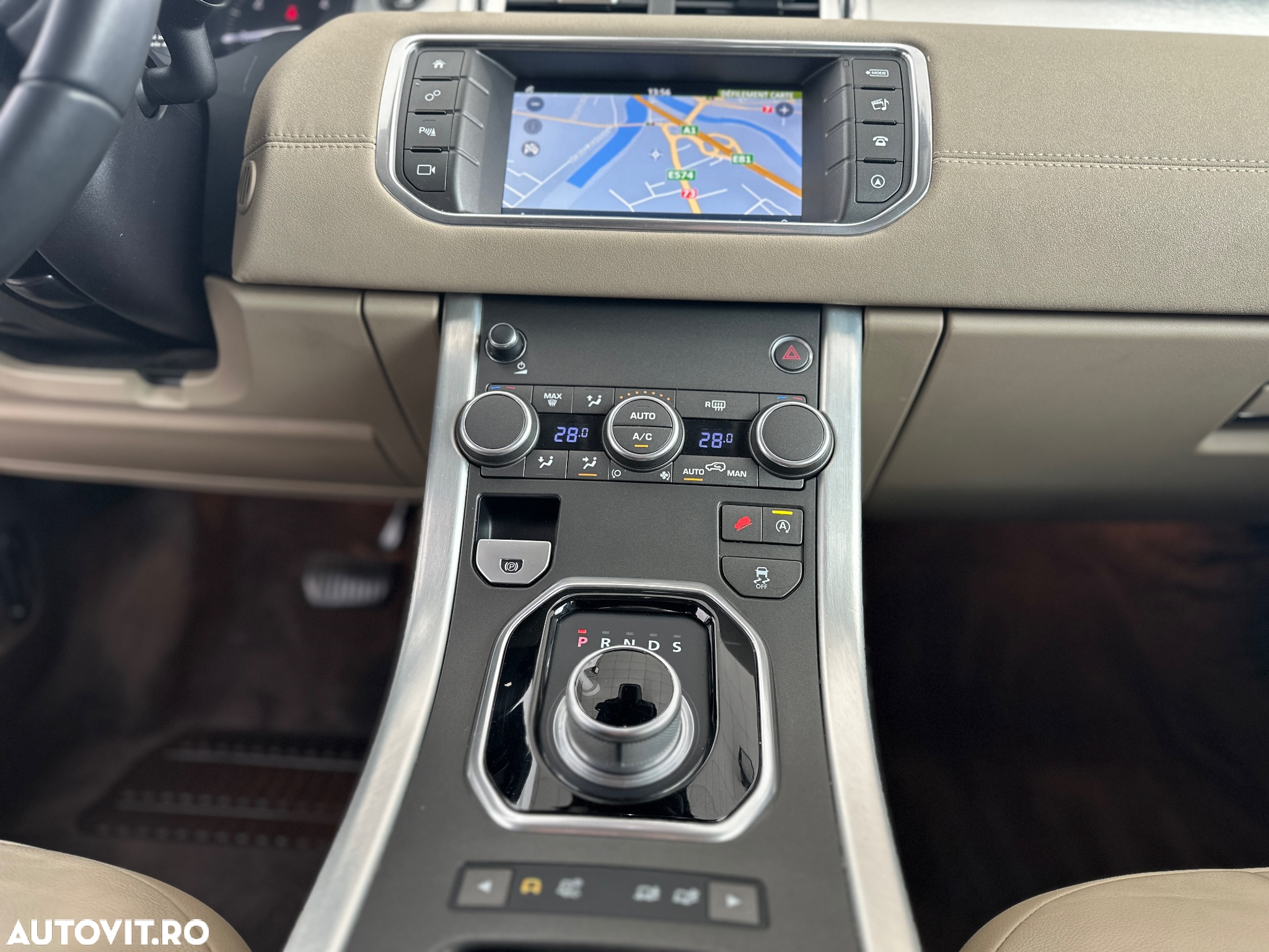 Land Rover Range Rover Evoque 2.0 D150 R-Dynamic - 6