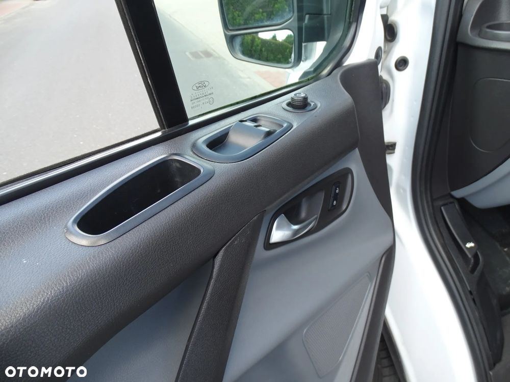 Ford Transit Custom -130 Koni , L1 H1, klima-sprawna , cały blaszak , zarejestrowany.  SUPER STAN -ful opcja ! - 10
