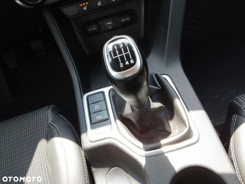 Kia Sportage 1.6 GDI Black Edition 2WD - 20