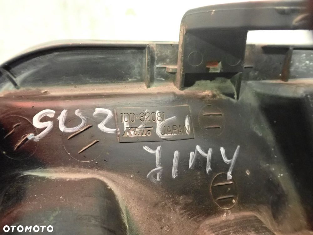 LAMPA PRAWA PRZEDNIA SUZUKI JIMNY III - 9