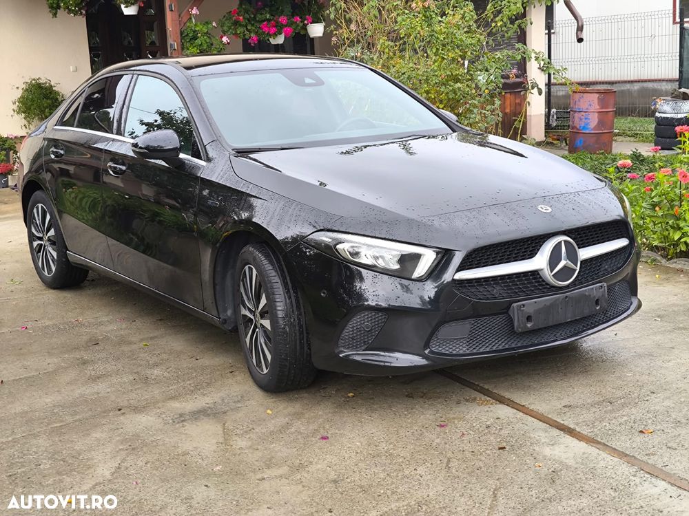 Mercedes-Benz A 250 e 8G-DCT Edition 2020 - 1