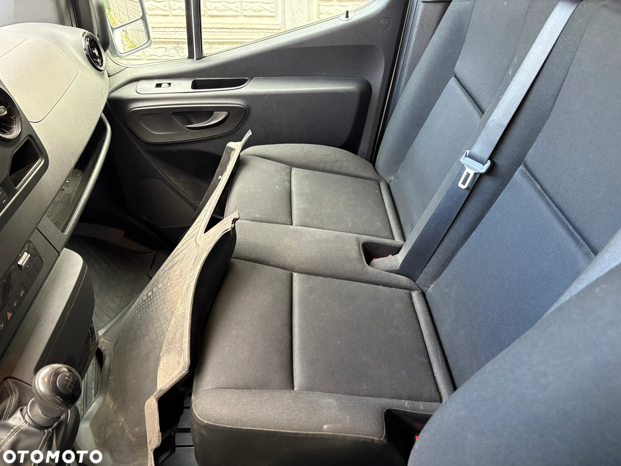 Mercedes-Benz Sprinter - 24