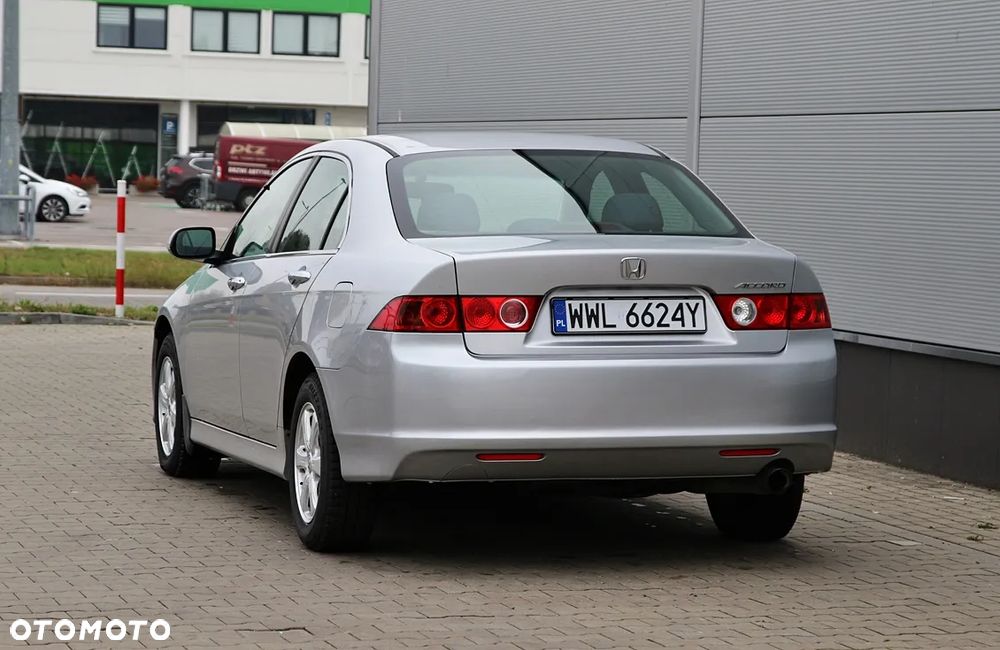 Honda Accord 2.0 Comfort - 4