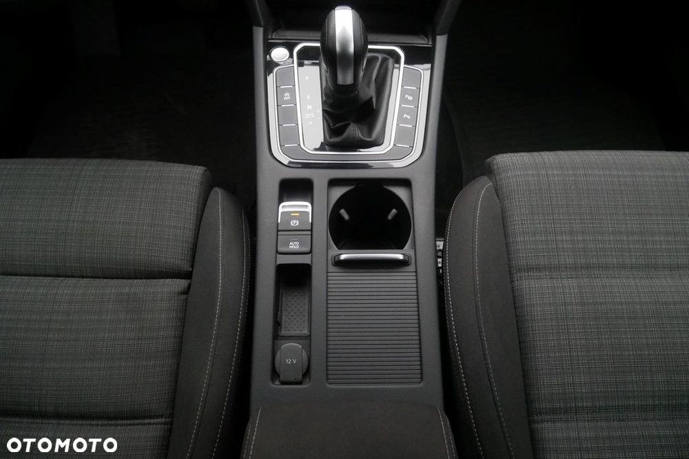 Volkswagen Passat 1.5 TSI EVO Business DSG - 11