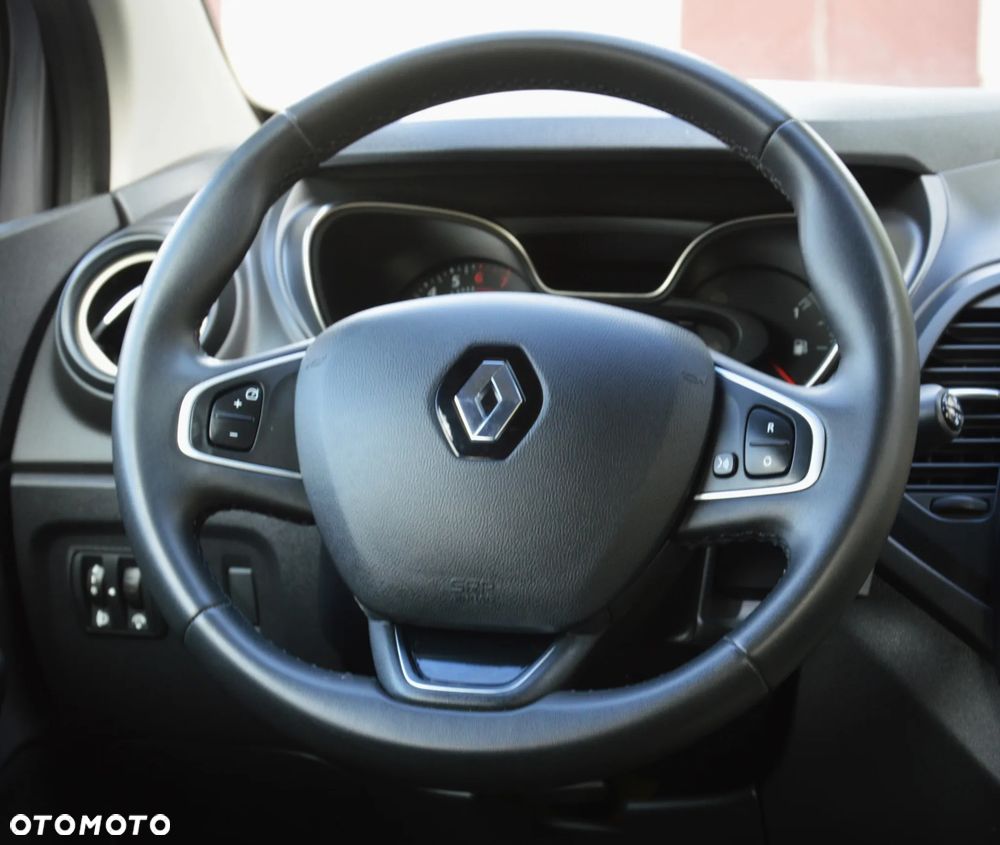 Renault Captur - 23
