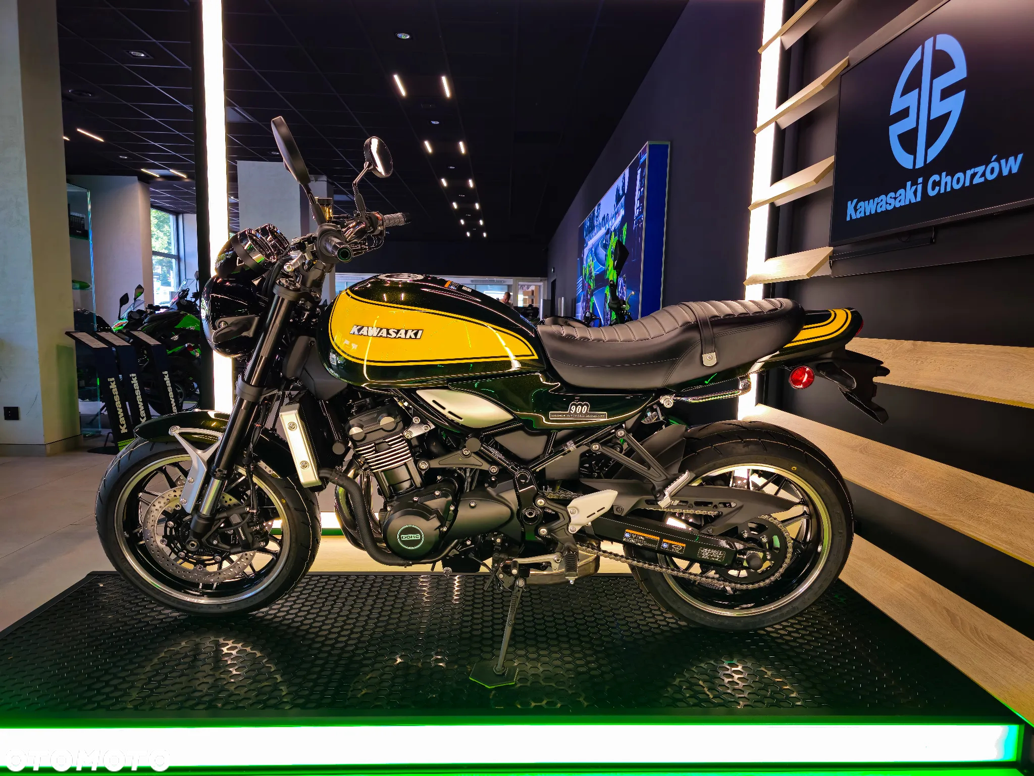 Kawasaki Z 900 RS - 8