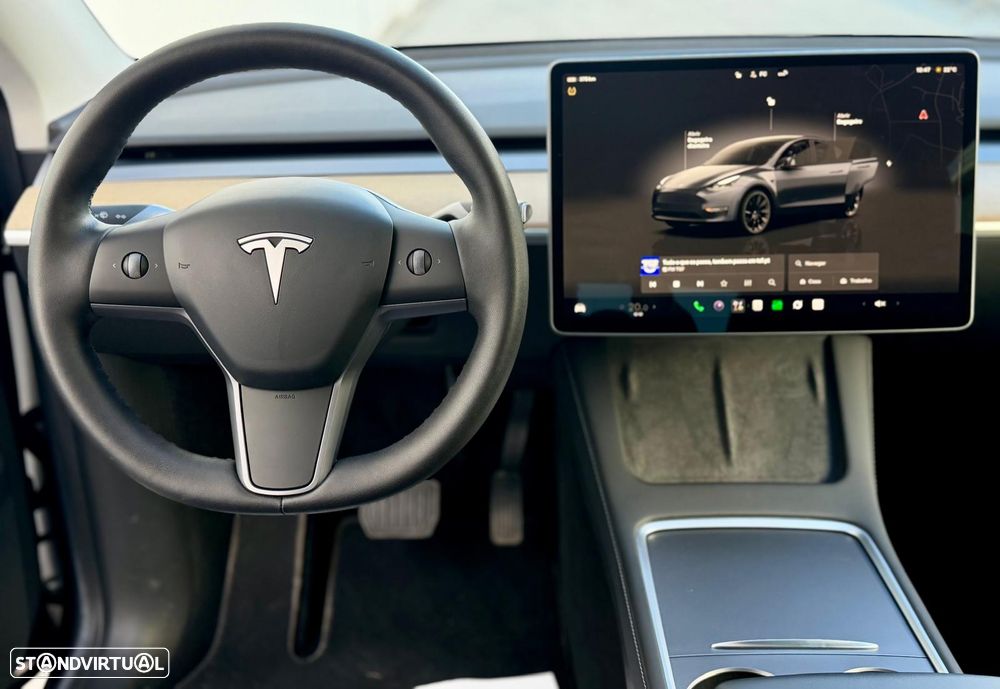 Tesla Model Y Long Range Dual Motor AWD - 9