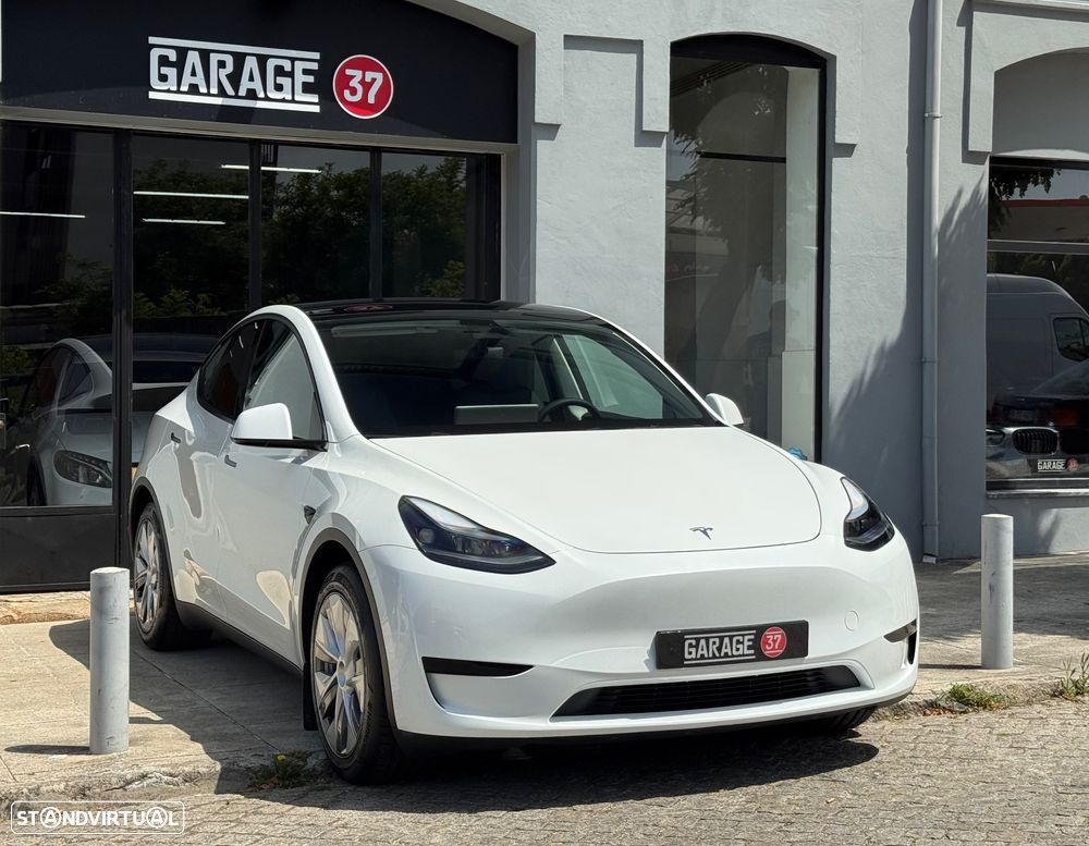 Tesla Model Y RWD - 1
