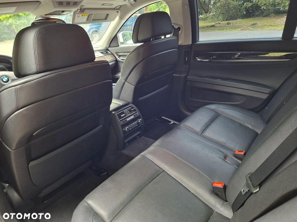 BMW Seria 7 - 20