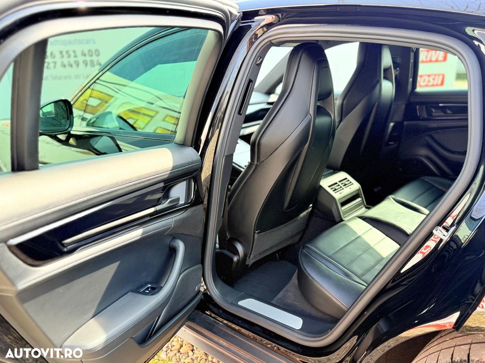 Porsche Panamera - 12