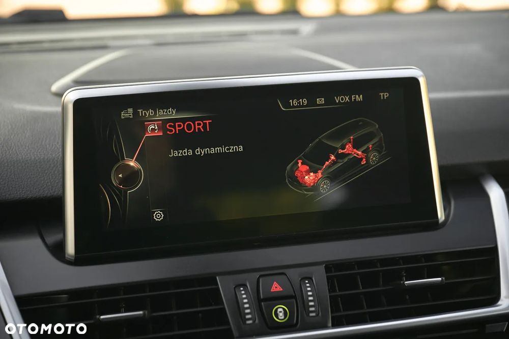 BMW Seria 2 218d Gran Tourer Sport-Aut Sport Line - 32
