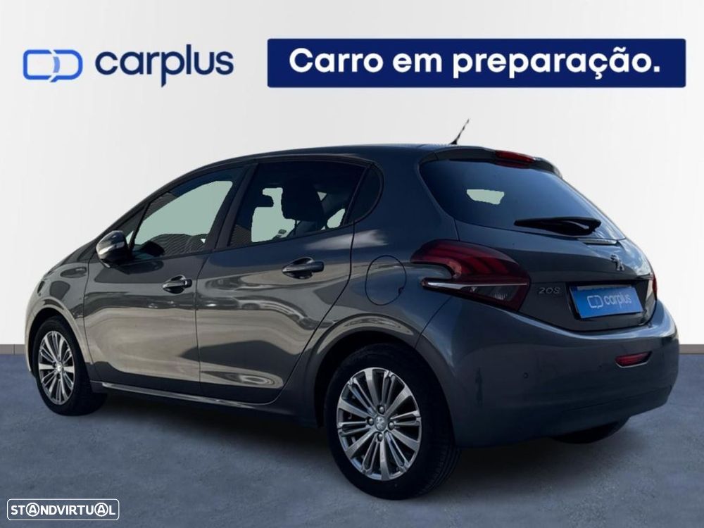 Peugeot 208 2019 photo 2