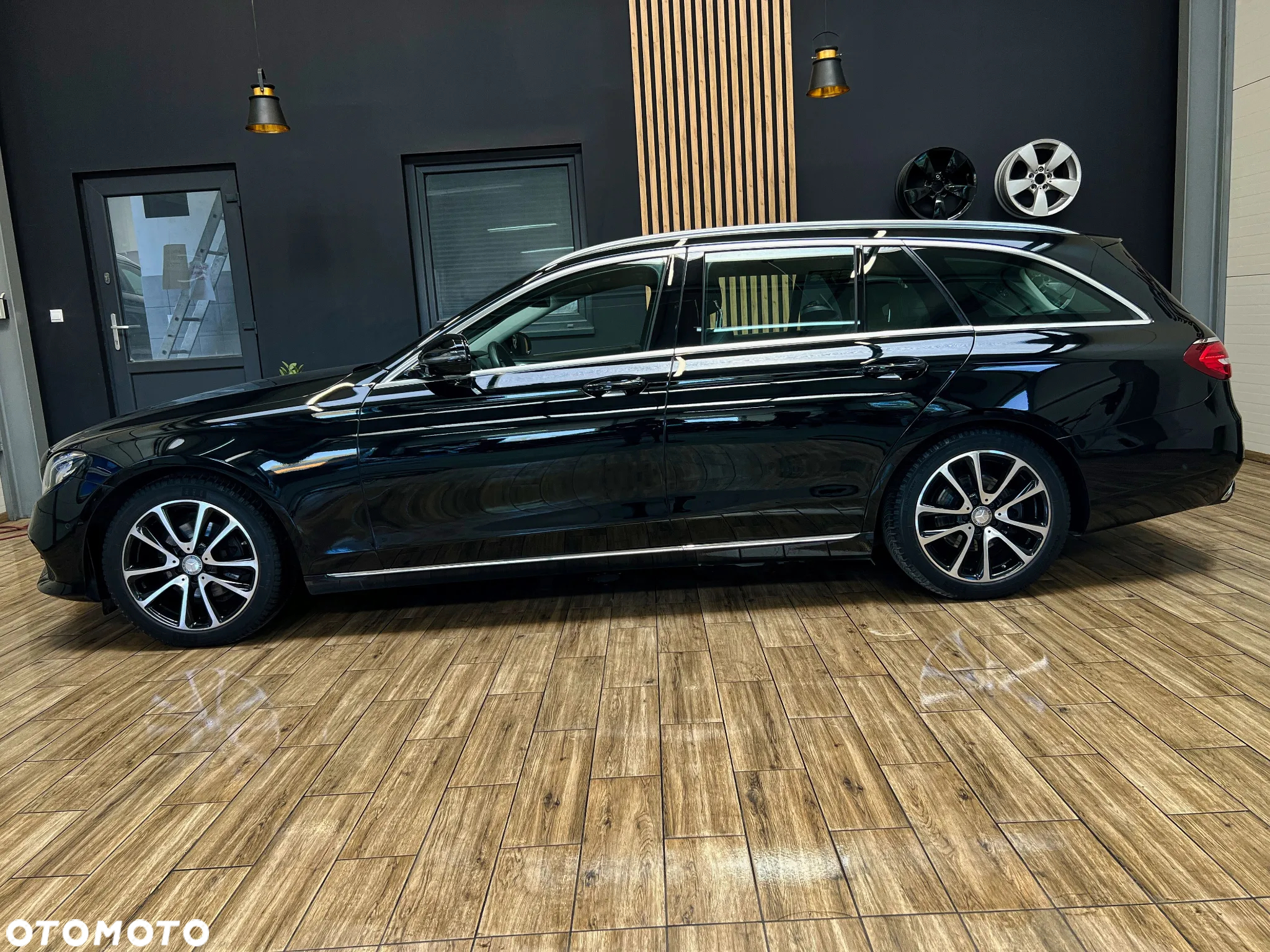 Mercedes-Benz Klasa E 220 d - 11