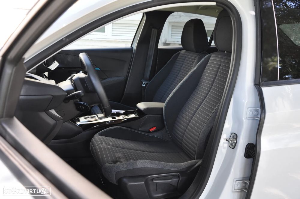 Peugeot e-208 E-Style - 30