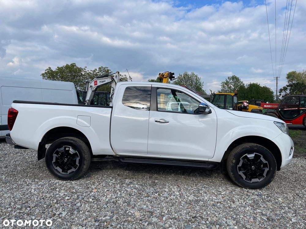 Nissan Navara - 2