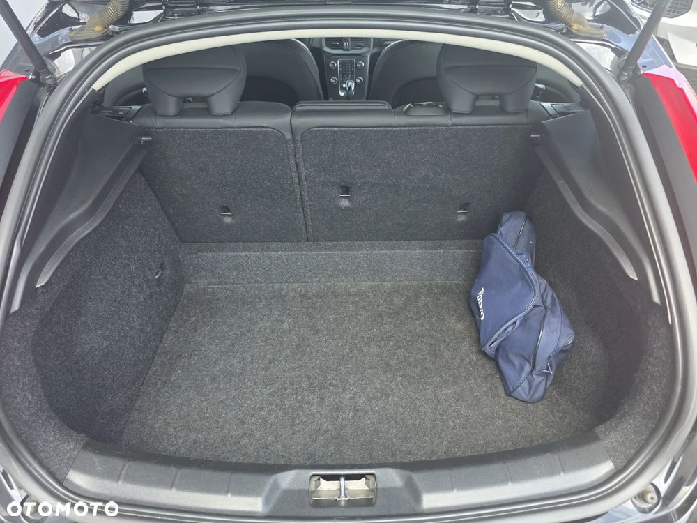 Volvo V40 Cross Country D3 Drive-E SCR Momentum - 18