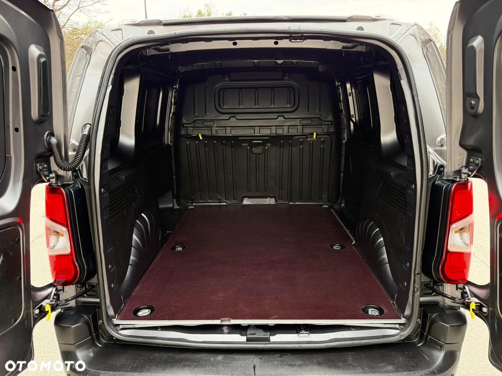 Peugeot Partner 1.5 130KM Automat 3 Osobwy Salon Polska Bezwypadkowy FVAT23% - 31